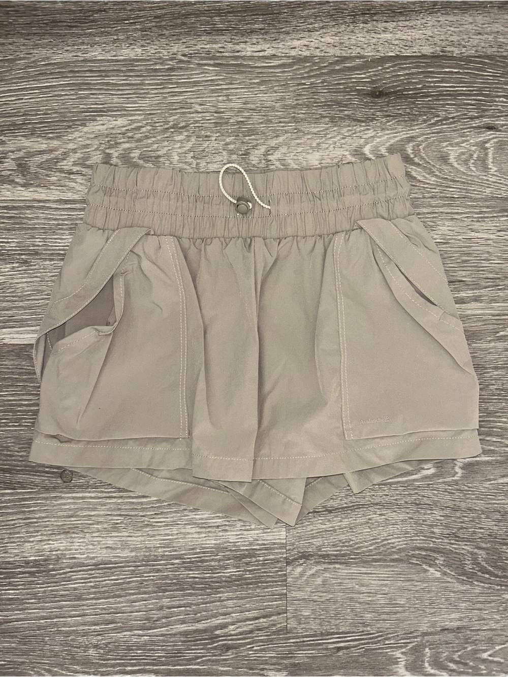NWOT Avalanche Hiking Shorts